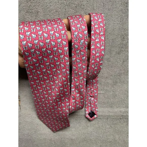 Vineyard Vines Wildlife Conservation Butterfly Print 100% Silk‎ Neck Tie Pink